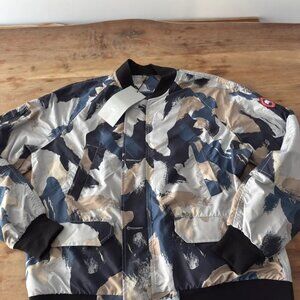 Canada Goose Faber Print Utility Bomber - Size Large